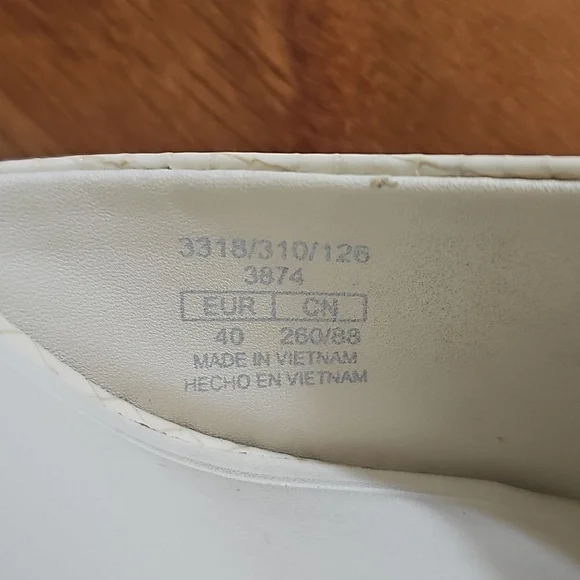 Zara Cream and Gold Slip-On Mules Size 40 - Picture 7 of 7